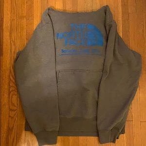 Grey Northface Hoodie for men or women